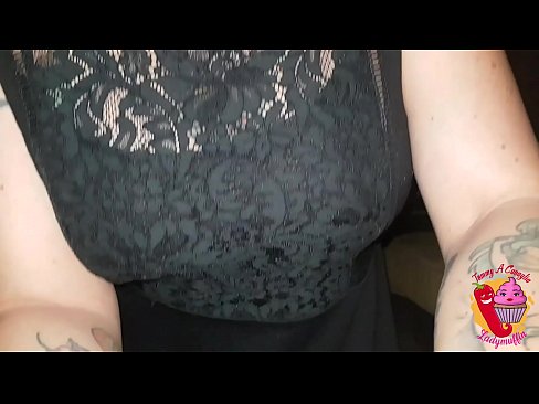 ❤️ Xwişka Slutty jê re blowjob û Spanish dide ☑ Porno li me ❌️